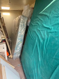 Queen size bed
