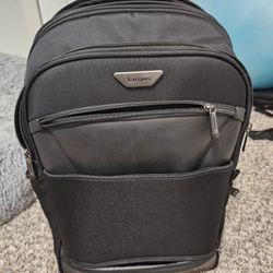 Like New- Targus Mobile ViP Backpack for 15.6-Inch Laptops - Black (TSB862)