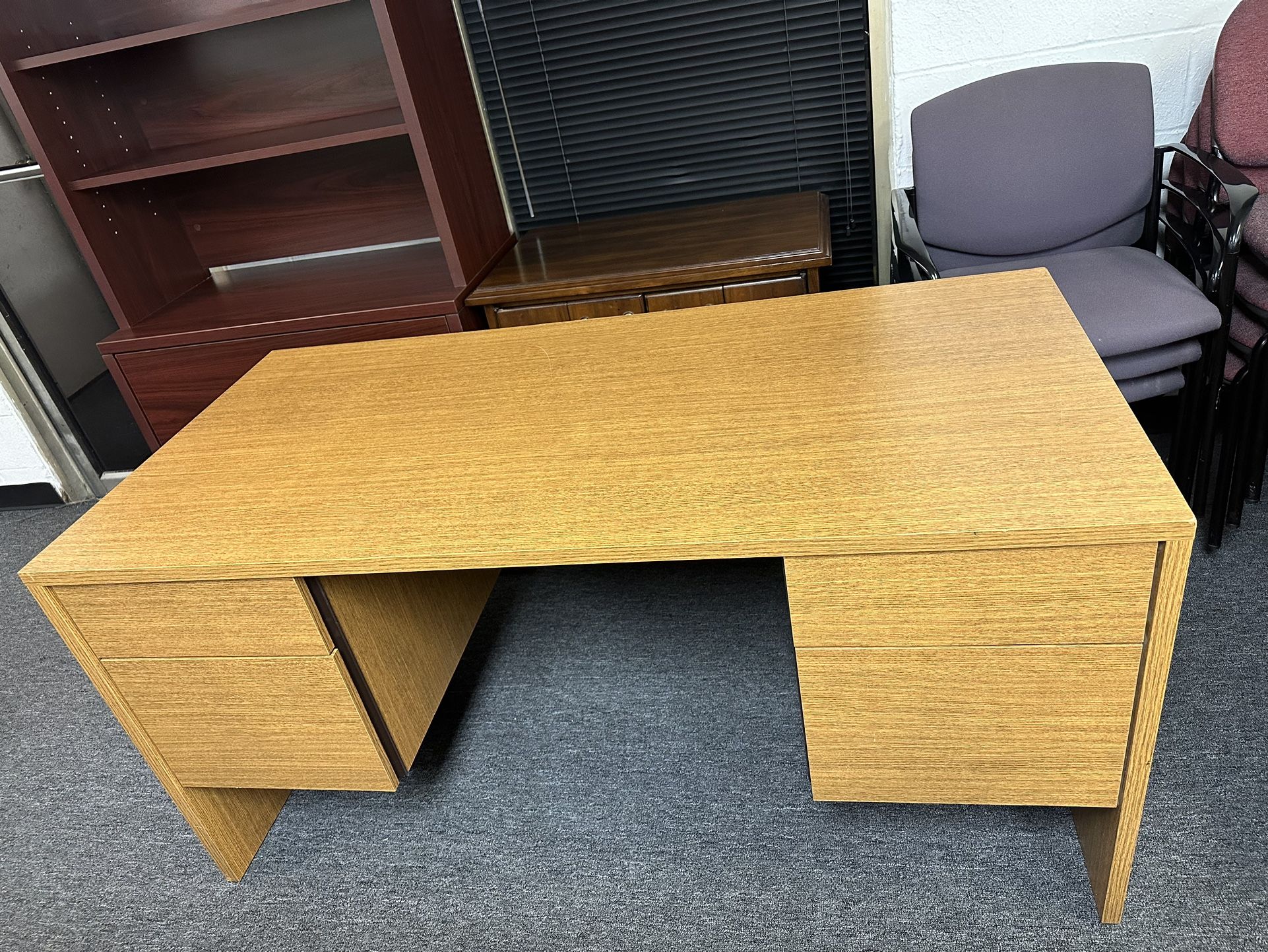 OFFICE/HOME DESK 60Wx30D Inches