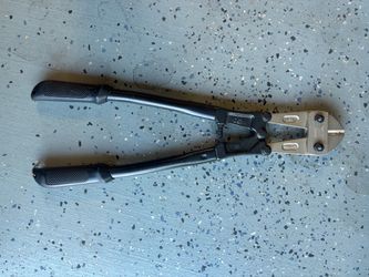 18" Bolt Cutters with Black Handles