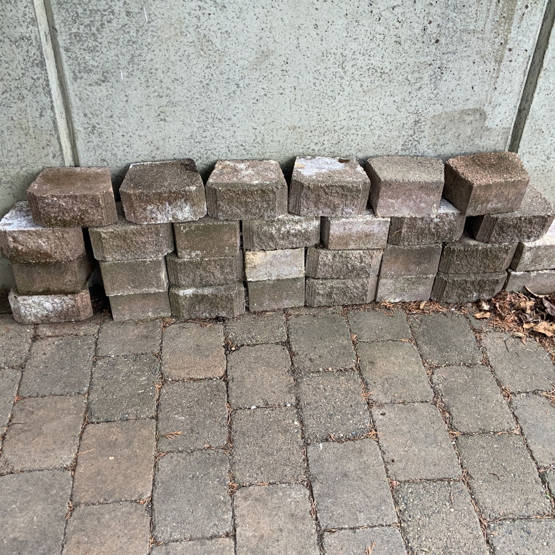 30 Wall Bricks for Sale in Covington, WA OfferUp