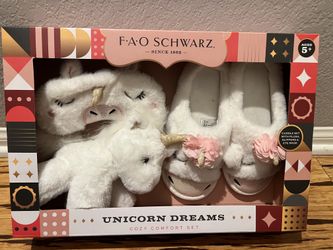 FAO Schwarz Unicorn Dreams Cozy Comfort Set