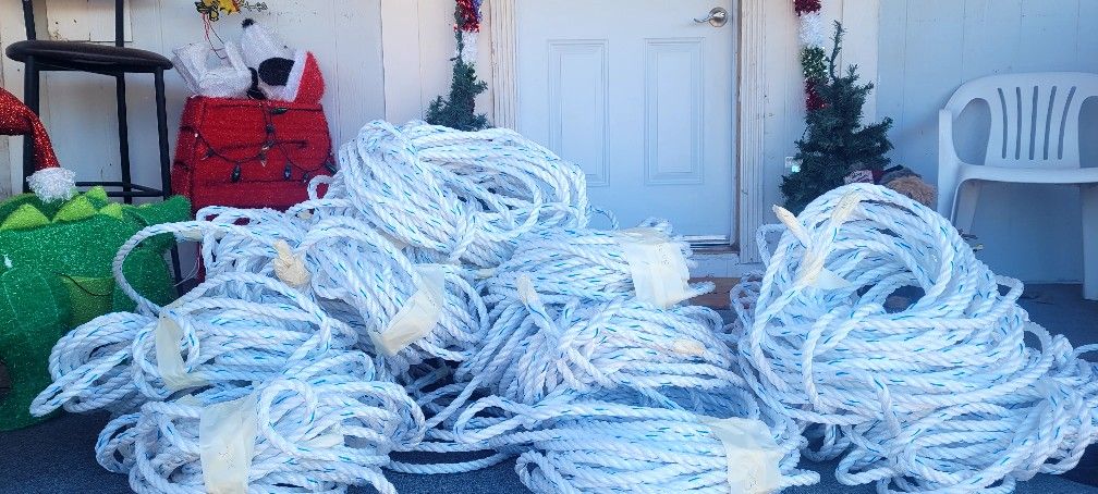 ROPE 3 Strand 1 Inch Thick Polypropylene