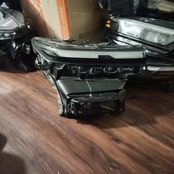 2024-2025 CHEVY TRAVERSE FRONT RIGHT PASSENGER LED HEADLIGHT LIGHT OEM