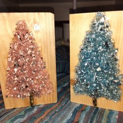 Crushed glass Christmas tree shelf sitter 