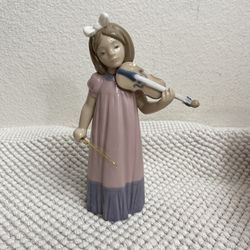 Nao by Lladro Authentic Darling Girl With Violin #01034
