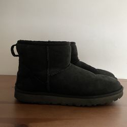 UGG Classic Mini II Boots - Black - Size 10