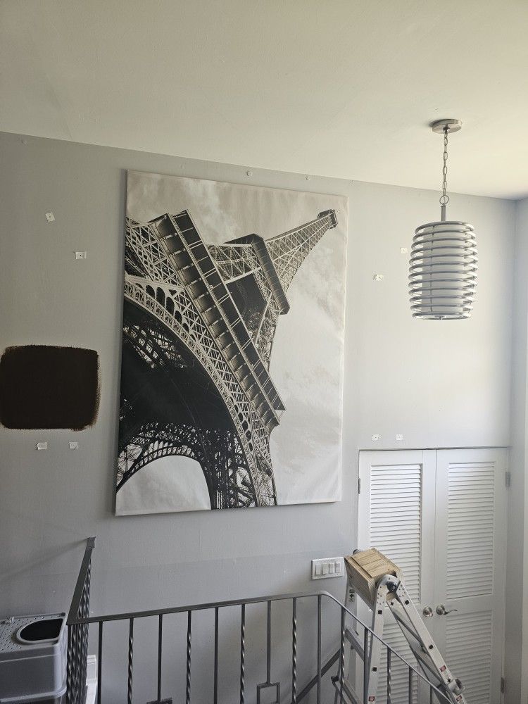 Large Picture Of The Eiffel Tower
