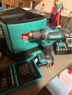 Makita brushless drill