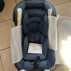 Britax Cypress Infant Car Seat, Rear Facing Car Seat with Alpine Base Ponte Arctic