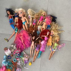 Lot of Barbies, Lol Dolls, Etc
