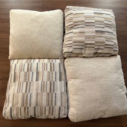 Set of 4 Raymour & Flanigan Couch Pillows – Neutral Beige & Taupe Pattern