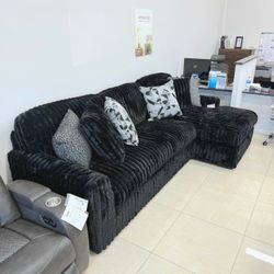MIDNIGHT-MADNESS ONYX 2-PIECE RAF SECTIONAL
