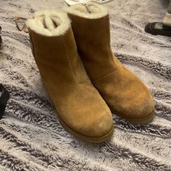 Koolaburra By Ugg  Size 6