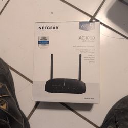 Brand New Netgear AC1000 WiFi Router 