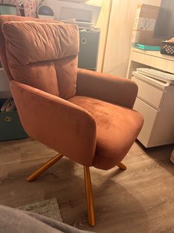 Pink Velvet Accent Chair with Gold Legs