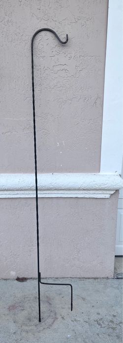 Shepherd style plant hanger