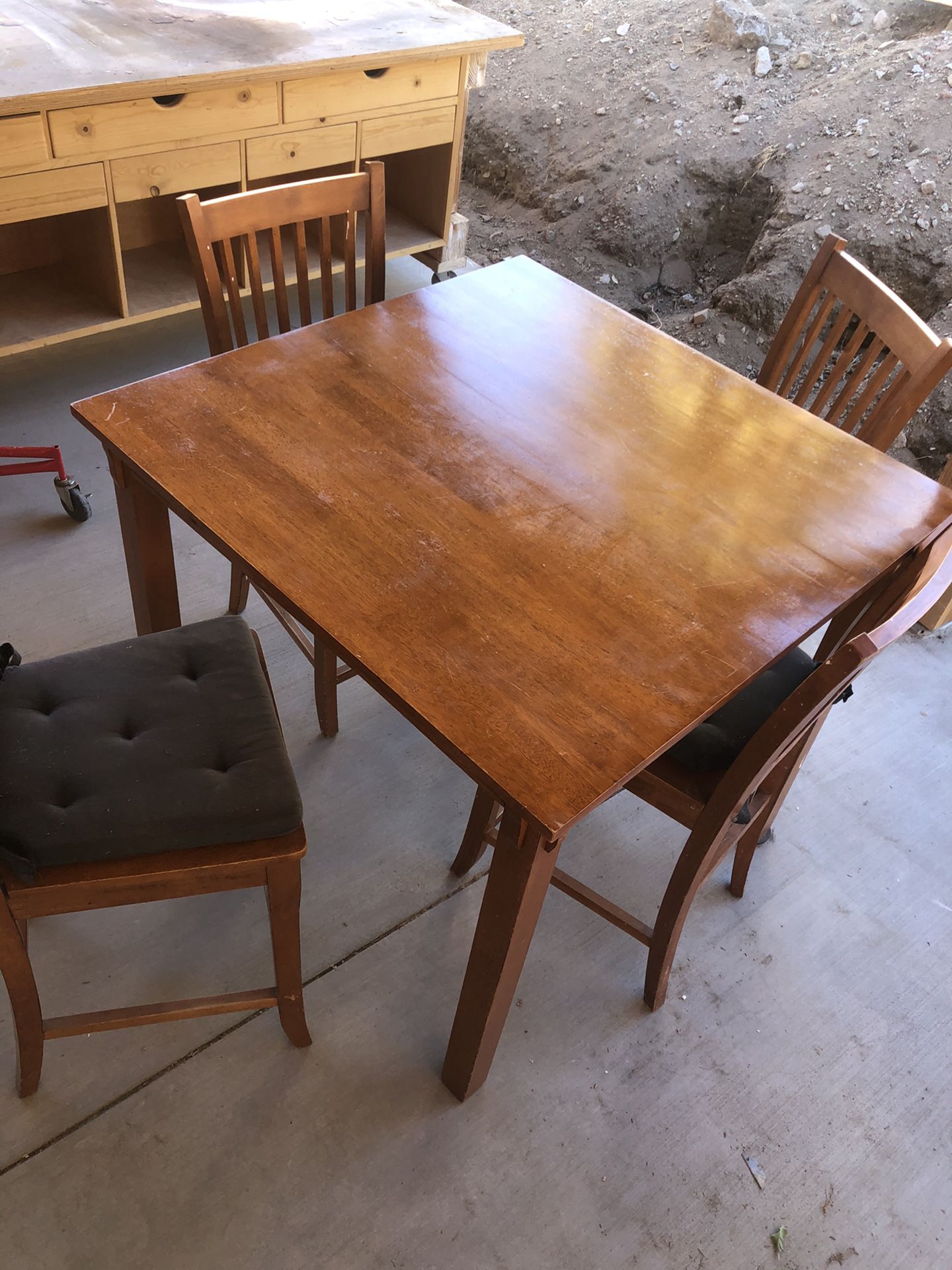 Kitchen or Dining Room tall table with 4 tall chairs
