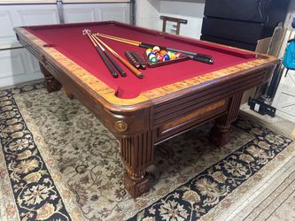 Elegant 8’ Pool Table - Brand New Felt - Can Deliver!