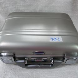 Zero Halliburton Aluminum Case
