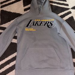 Grey Los Angeles Lakers Hoodie Size 12-13 Kids