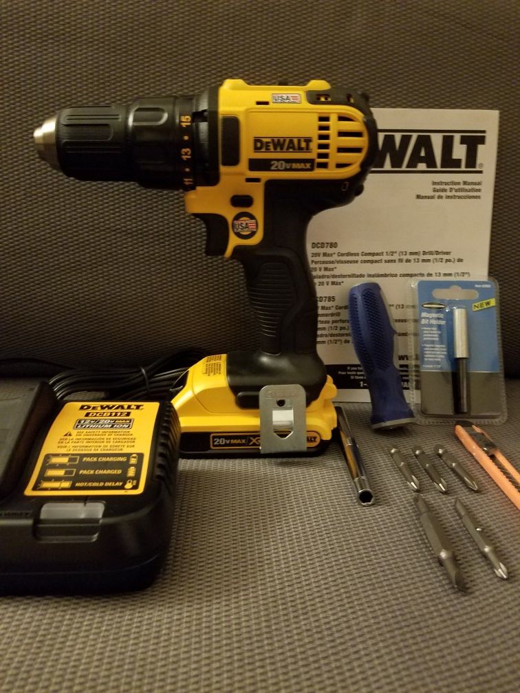 New dewalt 20v MAX drill/driver compact 780 model kit