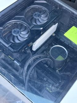 Expensive Gaming Setup - Listed Cheap Due to Relocation