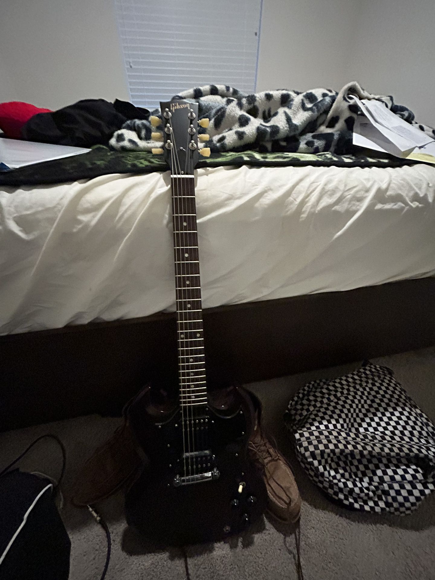 Gibson 6 String Electric Guitar 