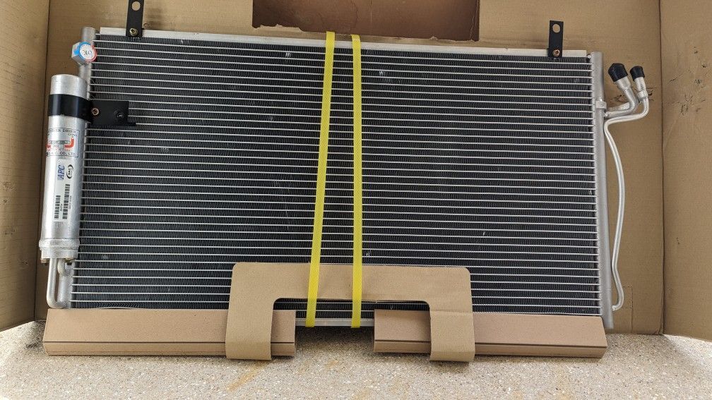 NEW CONDENSER 03-06 INFINITI G35