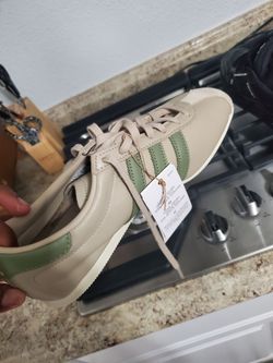 Adidas Paris