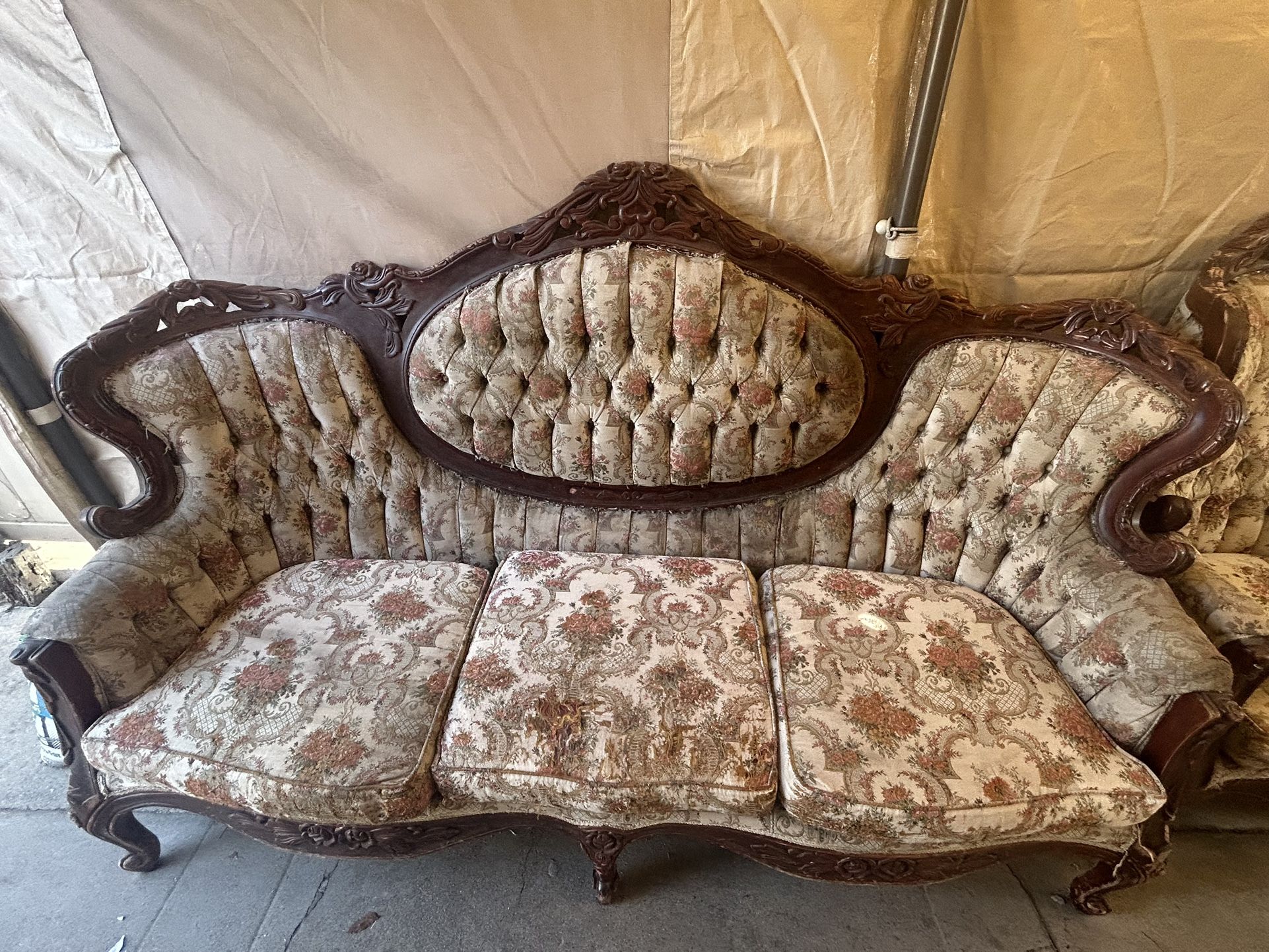 Vintage Sofa Set