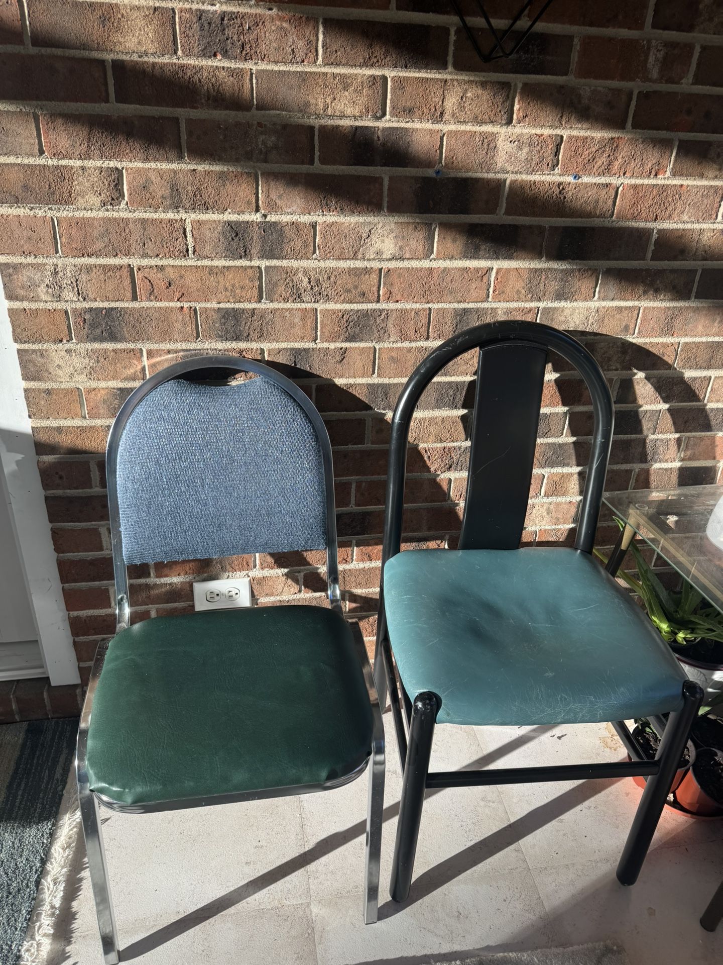 Lot Of 2 Chairs Green Steady