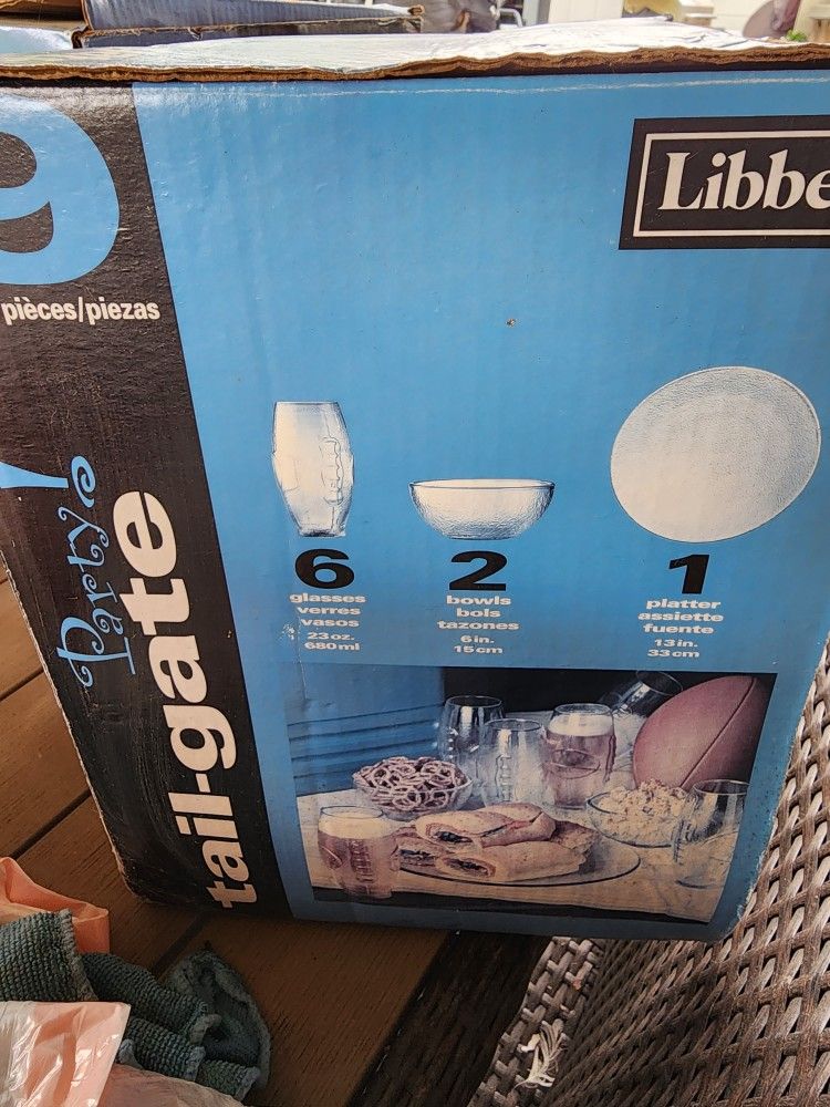 9 Piece Tailgate Party Set