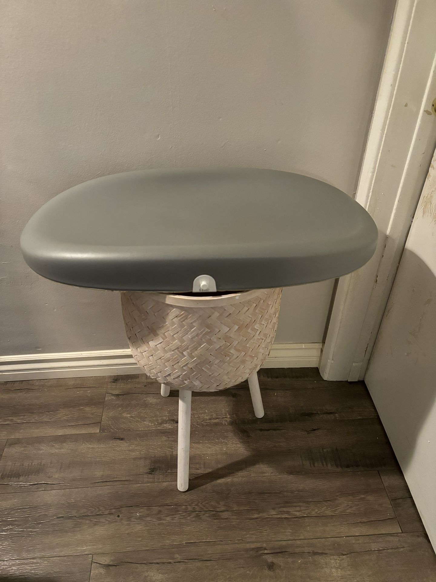 Hatch Baby Changing Table 