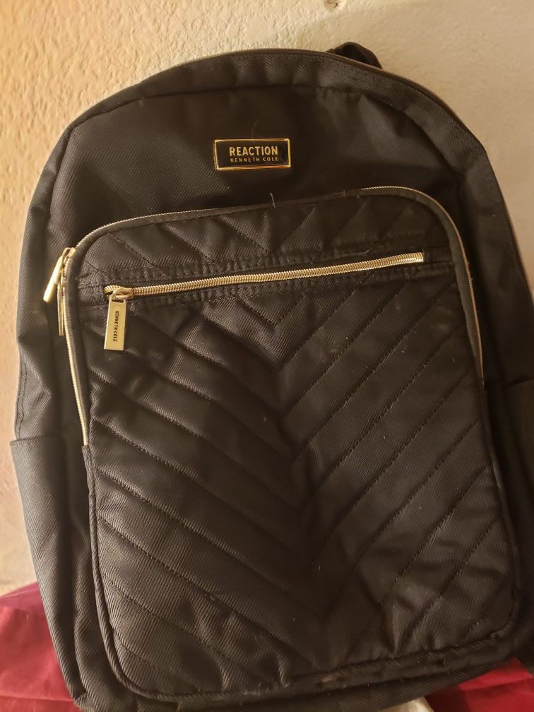 Kenneth Cole BRAND NEW BACKPACK