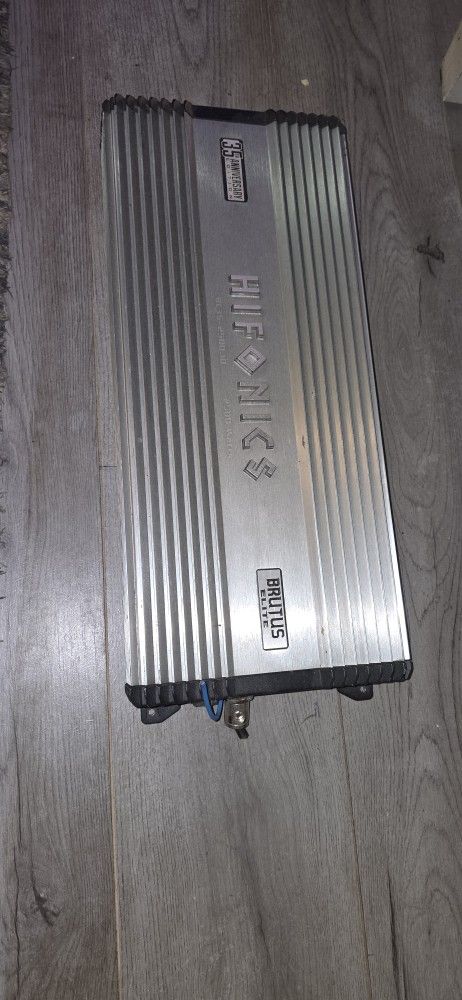 35th ANIVERSARY BRUTUS ELITE 2500 WATT AMPLIFIER.