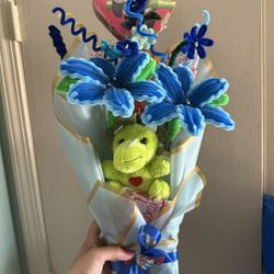 Valentine Flores Eternas Gifts