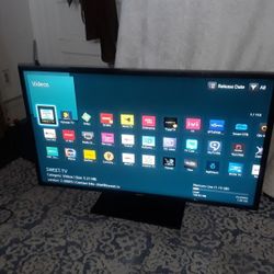 Samsung Smart TV 40" Inch Remote control Included 