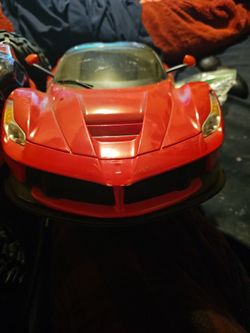 NEW BRIGHT QUALITY TOYS FERRARI...Remote Control Car 1/14 Scale Ferrari LaFerrari Rastar