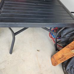 Metal Expandable patio table