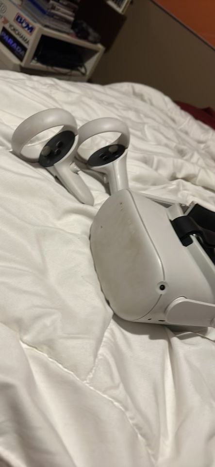 Oculus Quest 2 With 20+ Games