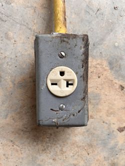 Electrical Outlet 10-3 25’