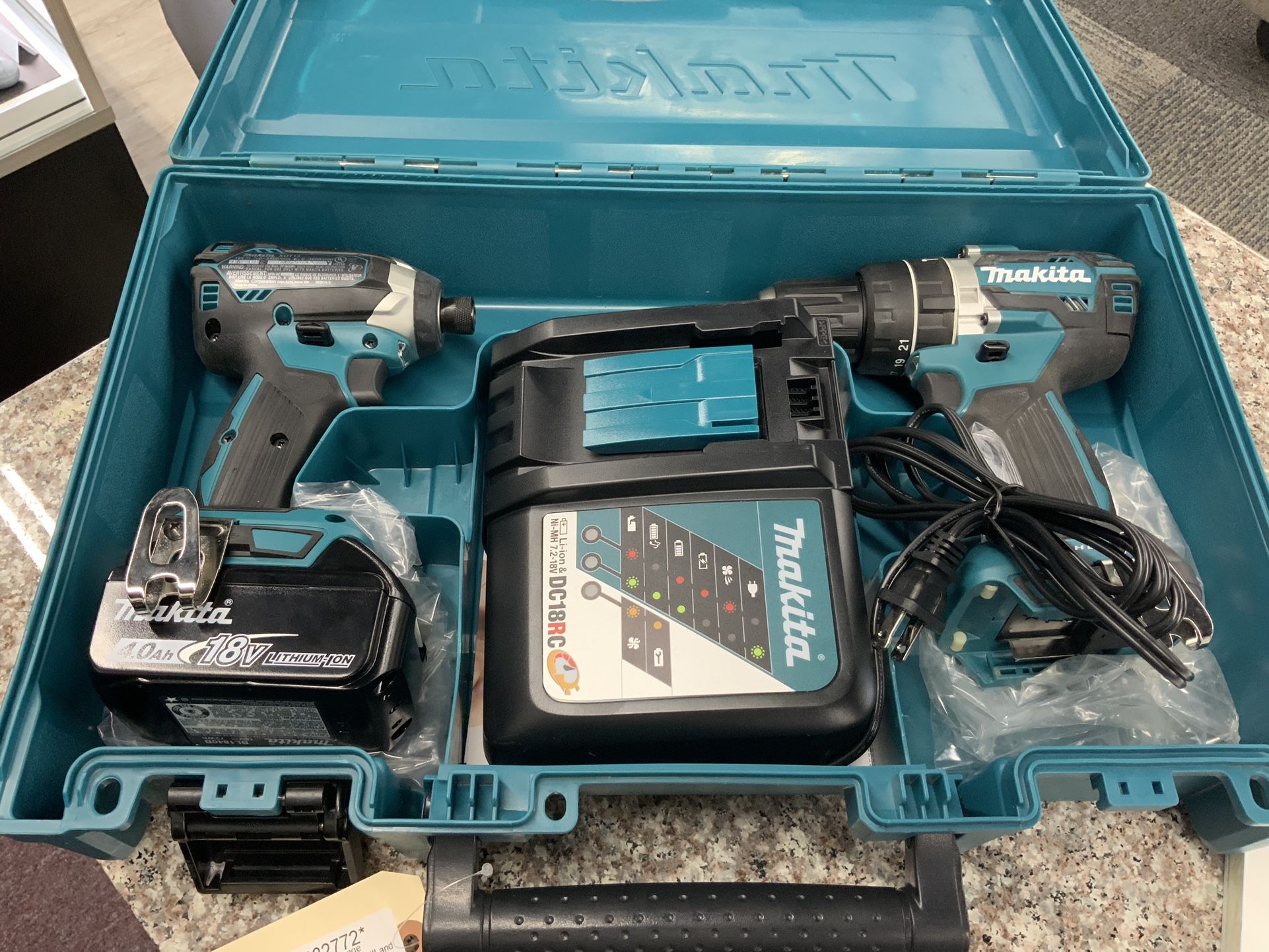 MAKITA Cordless Combination Kit: 18 V, 2 Tools, 1/2 in Hammer Drill/impact, With Battery And Charger 