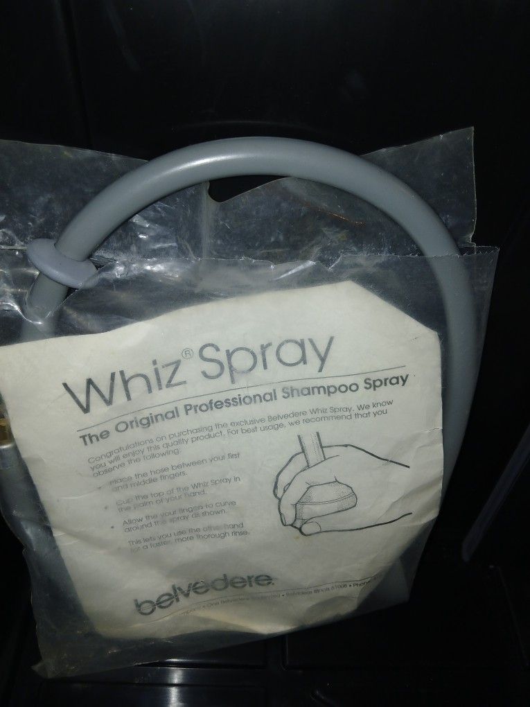 Salon Whiz Spray Shampoo