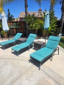 Pool lounge chairs