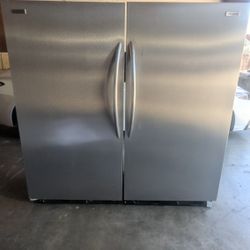 Frigidaire Professional Combo Refrigerator & Freezer Set 