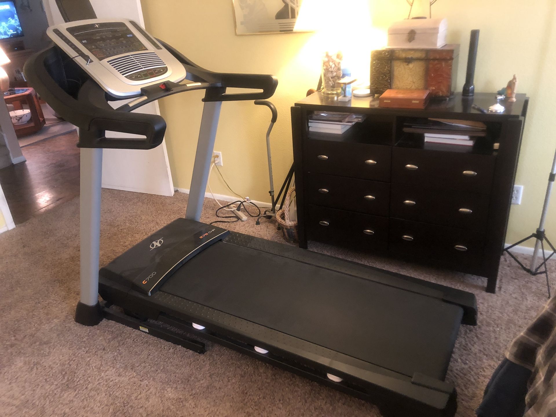 Norditrack C700 Treadmill for Sale in Orlando, FL OfferUp