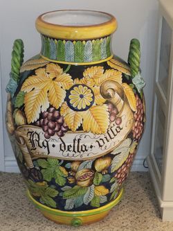 ITALIAN URN, FLOWER POT, VASE