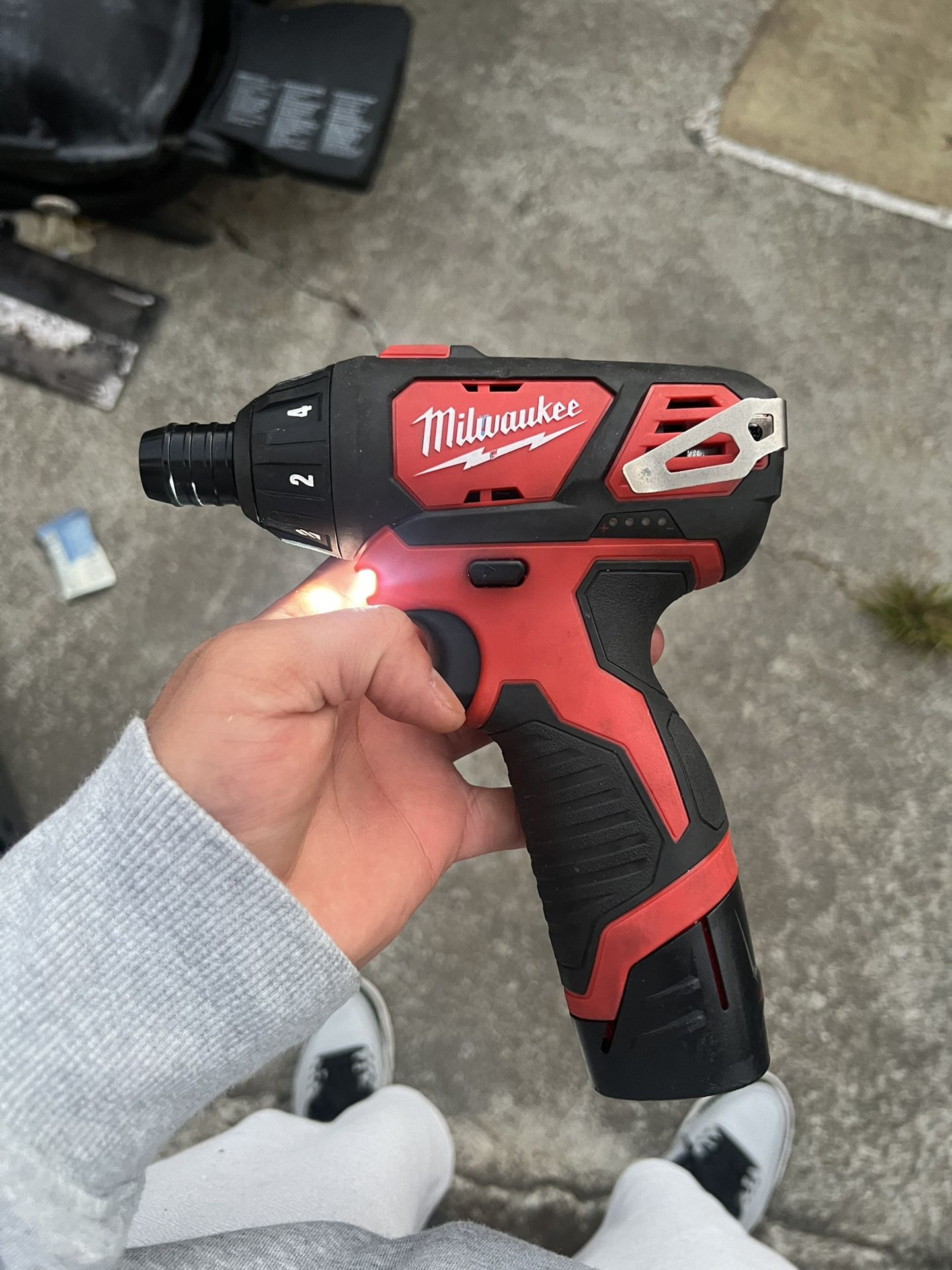 Milwaukee M12 Hex Screwdriver Drill