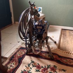 Graco 390 PC - $600 (Globeville)
